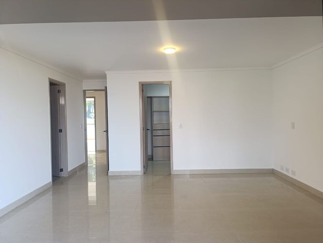 Apartamento de 3 alcobas en venta en El Poblado, Medellín, 230 m² · foto 7 de 20