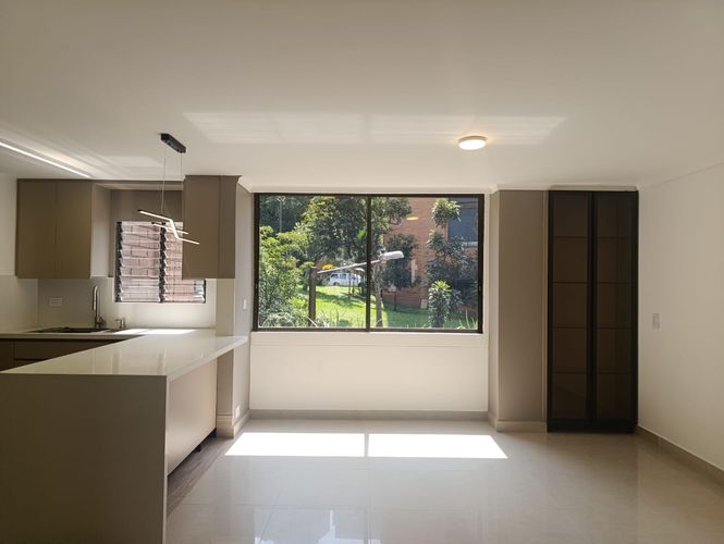 Apartamento de 3 alcobas en venta en El Poblado, Medellín, 230 m² · foto 8 de 20