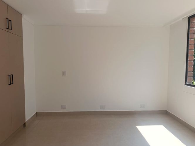 Apartamento de 3 alcobas en venta en El Poblado, Medellín, 230 m² · foto 14 de 20