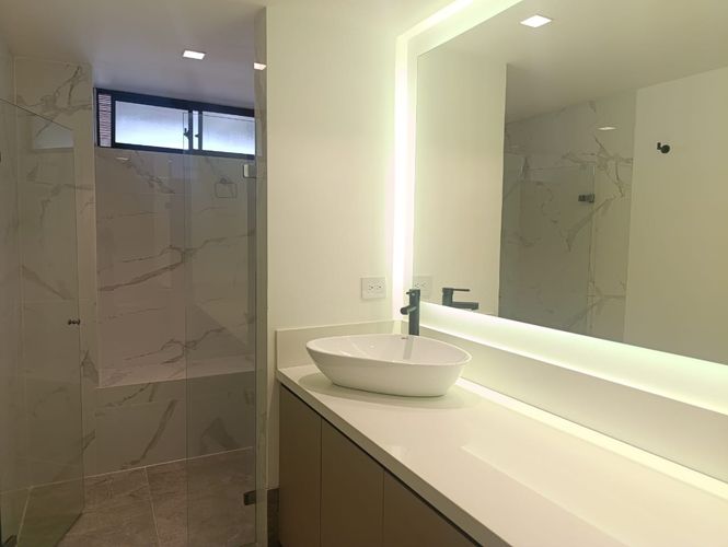 Apartamento de 3 alcobas en venta en El Poblado, Medellín, 230 m² · foto 17 de 20
