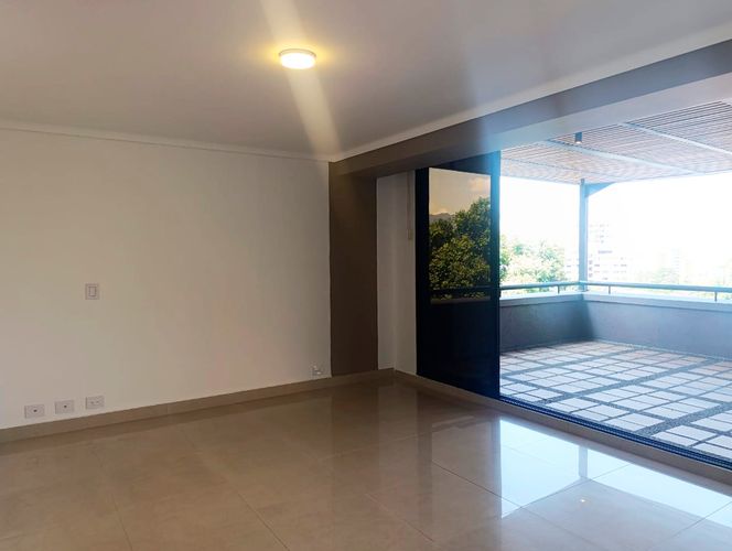 Apartamento de 3 alcobas en venta en El Poblado, Medellín, 230 m² · foto 19 de 20