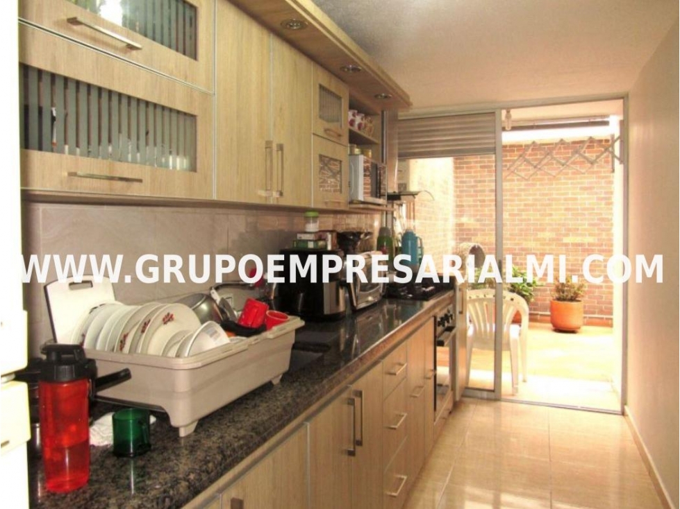 Apartaestudio en venta en La america, Medellín 4