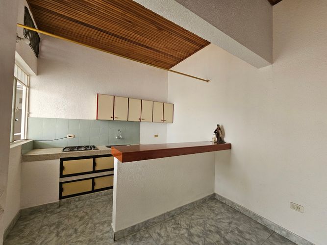 Casa de 5 alcobas en venta en Santander, Girardot, 247 m² · foto 3 de 23