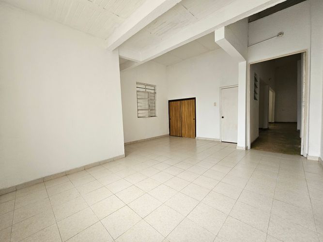 Casa de 5 alcobas en venta en Santander, Girardot, 247 m² · foto 5 de 23