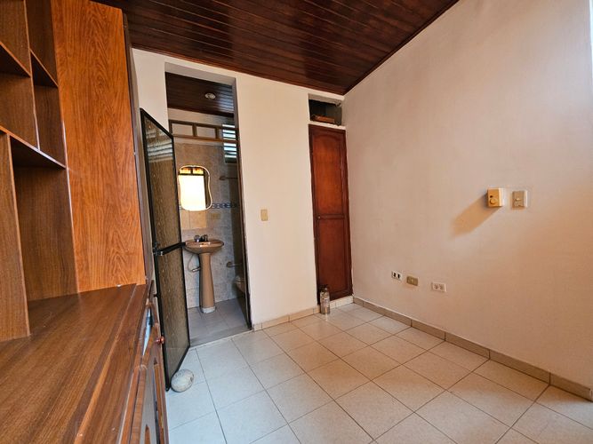Casa de 5 alcobas en venta en Santander, Girardot, 247 m² · foto 15 de 23