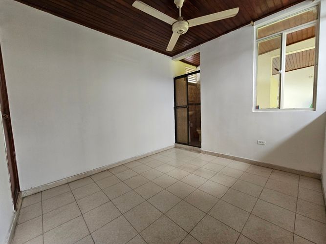 Casa de 5 alcobas en venta en Santander, Girardot, 247 m² · foto 18 de 23