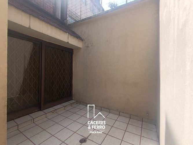 Casa de 5 alcobas en venta en Comuneros, Bogotá, 294 m² · foto 9 de 24