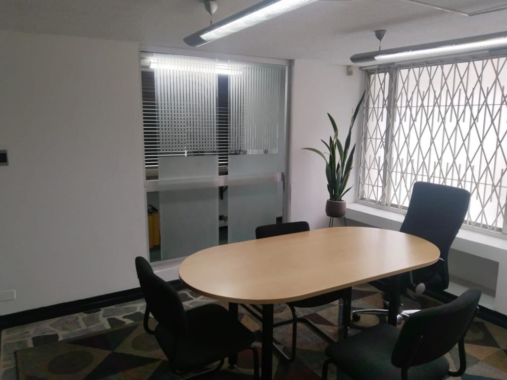Casa en venta en Santa Barbara, Bogotá · foto 3 de 21