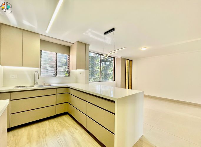 Apartamento de 4 alcobas en venta en El Poblado, Medellín, 278 m² · foto 8 de 24