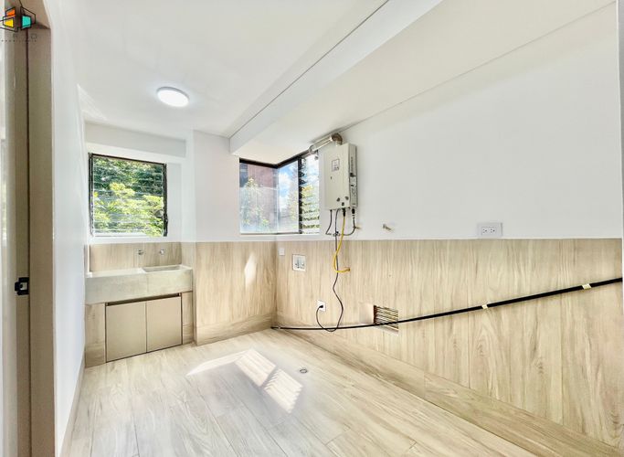Apartamento de 4 alcobas en venta en El Poblado, Medellín, 278 m² · foto 11 de 24