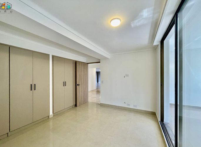 Apartamento de 4 alcobas en venta en El Poblado, Medellín, 278 m² · foto 20 de 24