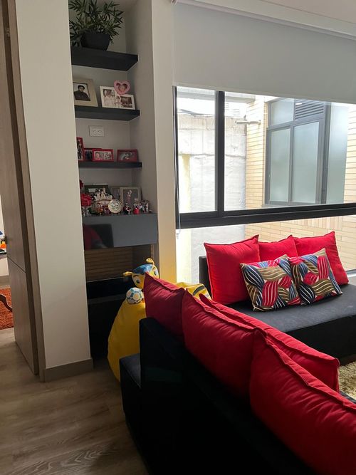 Apartamento en venta en Santa Barbara Central, Bogotá · foto 3 de 4