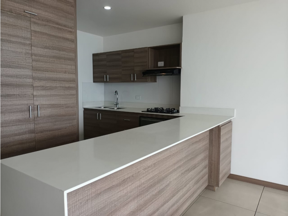Apartamento en arriendo en La Pradera, Envigado · foto 4 de 24
