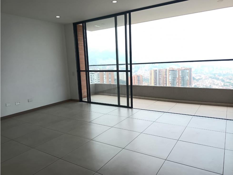 Apartamento en arriendo en La Pradera, Envigado · foto 6 de 24
