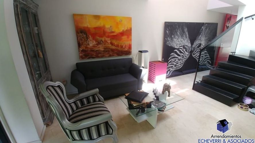 Casa de 3 alcobas en venta en Loma El Atravesado, Envigado, 185 m² · foto 3 de 18