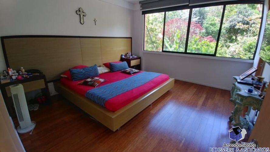 Casa de 3 alcobas en venta en Loma El Atravesado, Envigado, 185 m² · foto 7 de 18
