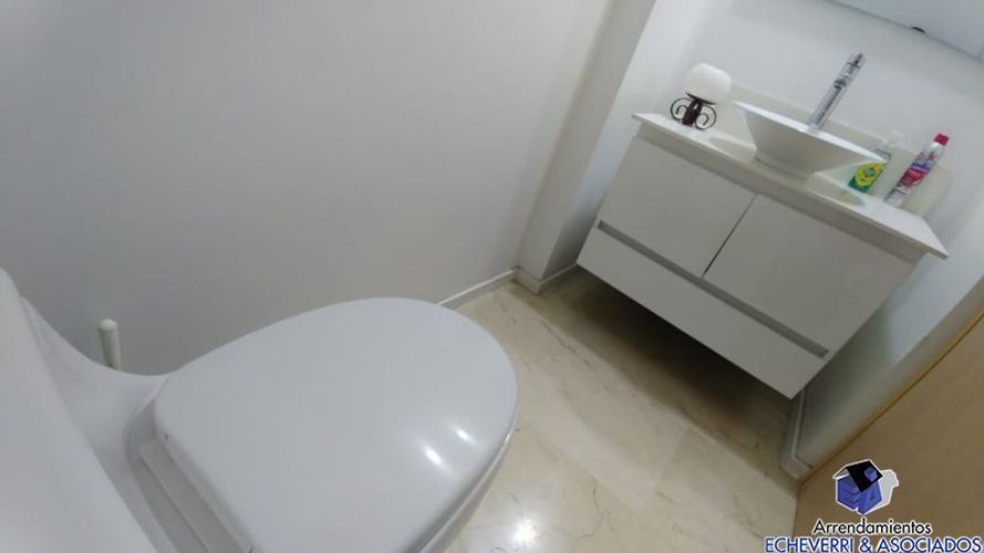 Casa de 3 alcobas en venta en Loma El Atravesado, Envigado, 185 m² · foto 10 de 18