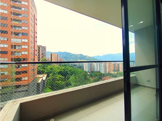 Apartamento de 1 alcoba en arriendo en Camino Verde, Envigado, 62 m² · foto 6 de 10