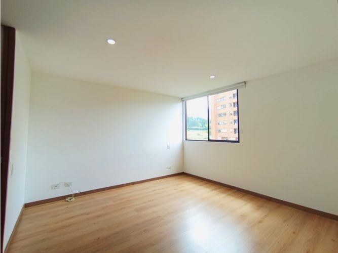 Apartamento de 1 alcoba en arriendo en Camino Verde, Envigado, 62 m² · foto 8 de 10