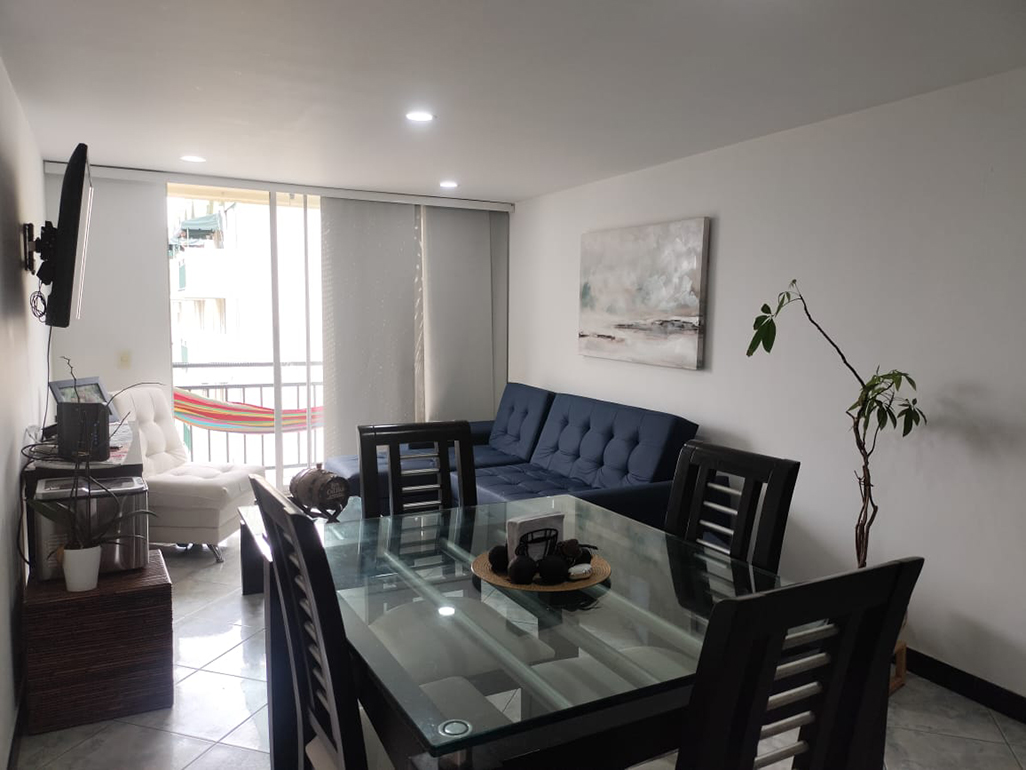 Apartamento en arriendo en Urbanizacion Milan Condominio Iv, Envigado · foto 2 de 19