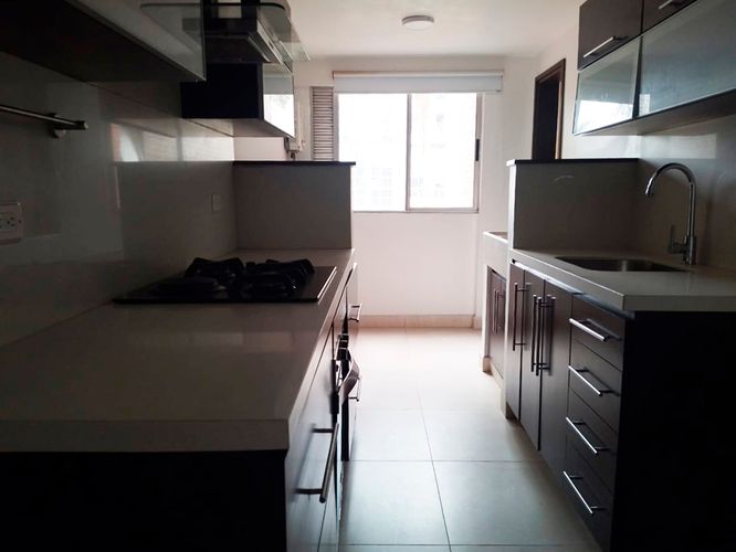 Apartamento de 3 alcobas en venta en El Poblado, Medellín, 150 m² · foto 7 de 15