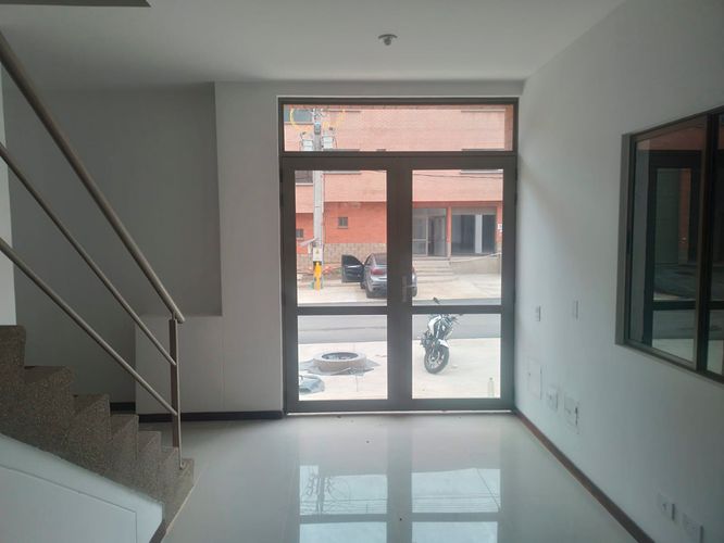 Bodega en arriendo en Caqueta, La Estrella, 718 m² · foto 10 de 13