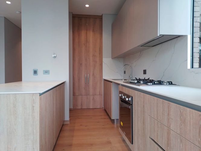 Apartamento de 2 alcobas en arriendo en El Poblado, Medellín, 122 m² · foto 3 de 15