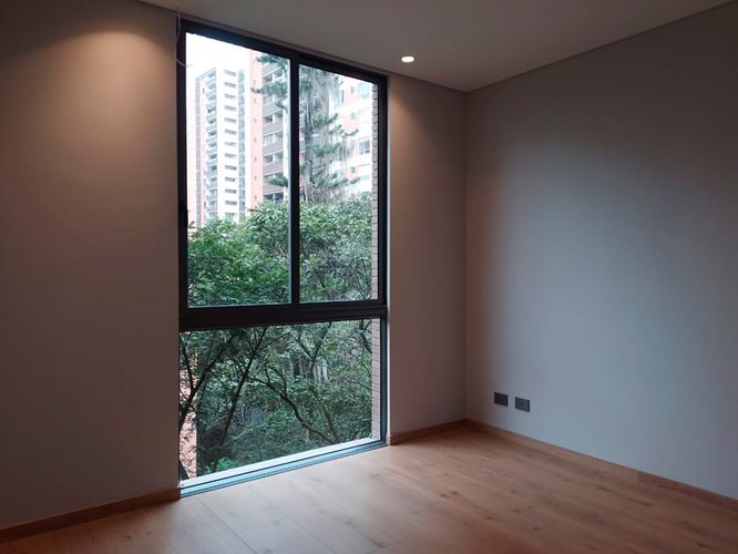 Apartamento de 2 alcobas en arriendo en El Poblado, Medellín, 122 m² · foto 11 de 15