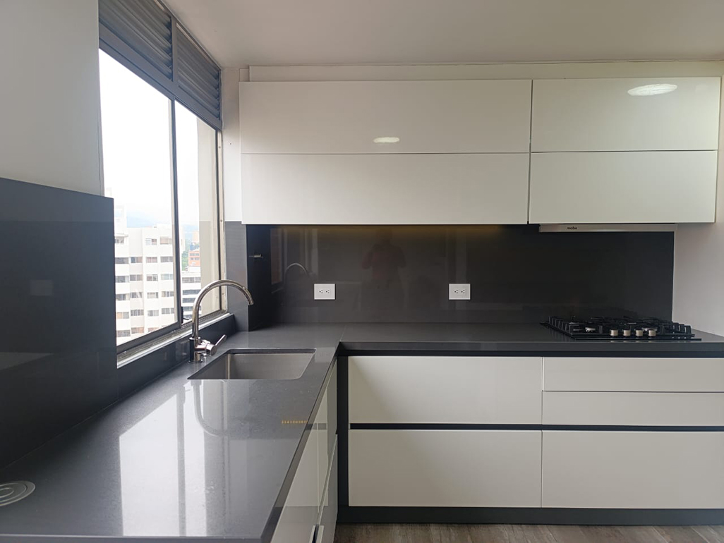 Apartamento en arriendo en El Poblado, Medellín · foto 7 de 18