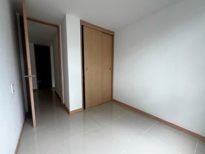 Apartamento de 3 alcobas en arriendo en Loma Del Esmeraldal, Envigado, 90 m² · foto 7 de 16