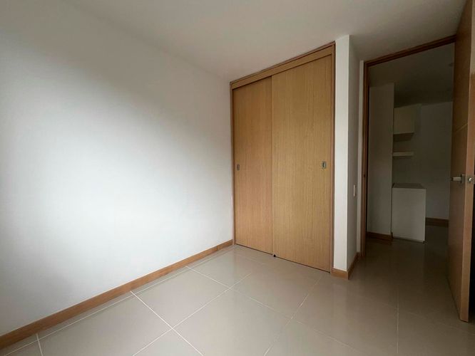 Apartamento de 3 alcobas en arriendo en Loma Del Esmeraldal, Envigado, 90 m² · foto 8 de 16