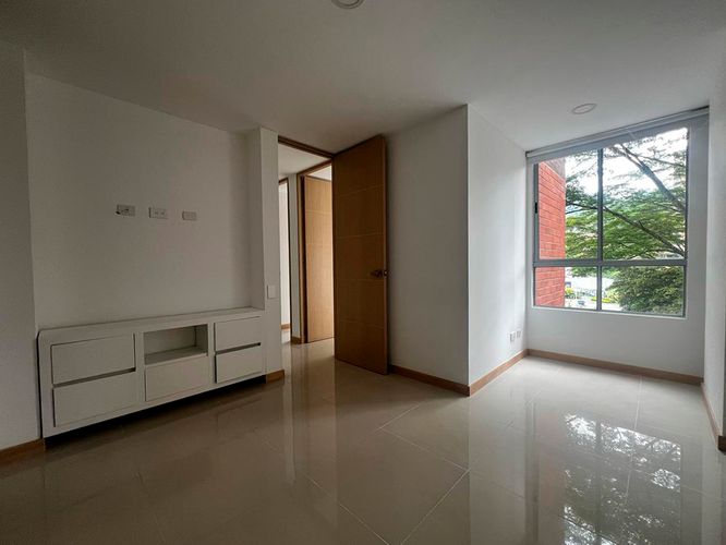 Apartamento de 3 alcobas en arriendo en Loma Del Esmeraldal, Envigado, 90 m² · foto 11 de 16