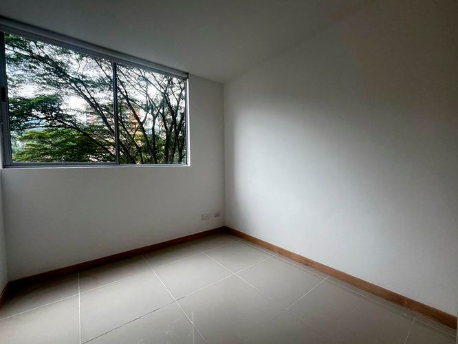Apartamento de 3 alcobas en arriendo en Loma Del Esmeraldal, Envigado, 90 m² · foto 13 de 16