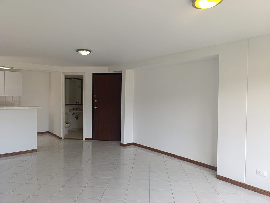 Apartamento en arriendo en El Poblado, Medellín · foto 2 de 15