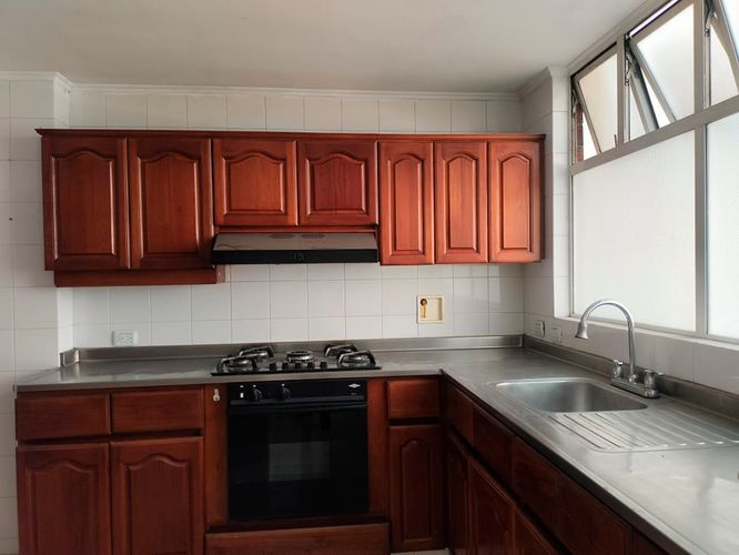 Apartamento en venta en El Poblado, Medellín · foto 5 de 20