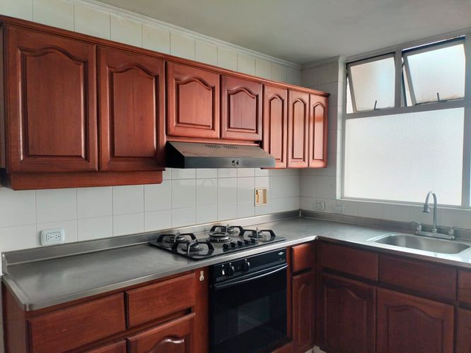 Apartamento en venta en El Poblado, Medellín · foto 7 de 20