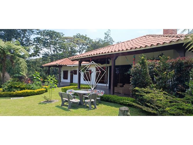 Finca en venta en El Carmen De Viboral, El Carmen de Viboral, 340 m² · foto 5 de 24