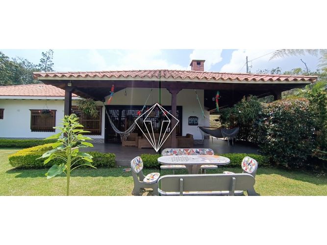Finca en venta en El Carmen De Viboral, El Carmen de Viboral, 340 m² · foto 18 de 24
