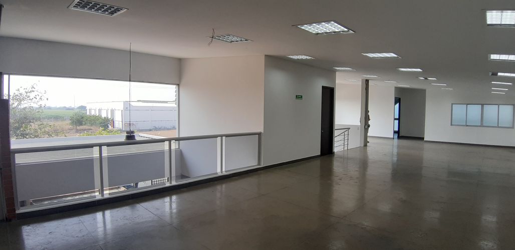 Bodega en arriendo en Brisas De Los Alamos, Cali, 4000 m² · foto 12 de 20