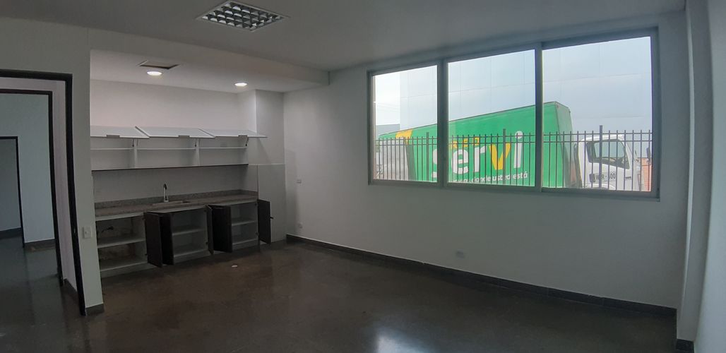Bodega en arriendo en Brisas De Los Alamos, Cali, 4000 m² · foto 17 de 20