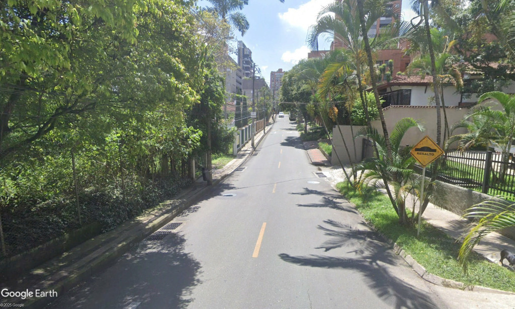 Lote en venta en El Poblado, Medellín [No disponible] 3