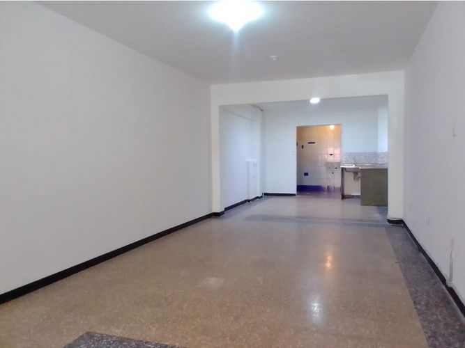 Bodega en venta en El Guayabo, Itagüí, 123 m² · foto 3 de 4