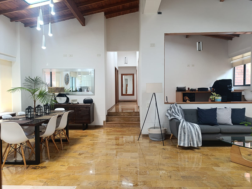 Apartamento en venta en El Poblado, Medellín · foto 2 de 19