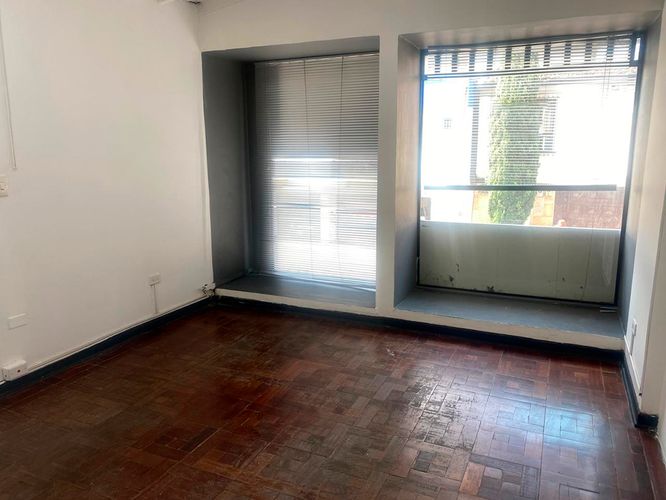 Oficina en arriendo en El Poblado, Medellín, 300 m² · foto 2 de 16