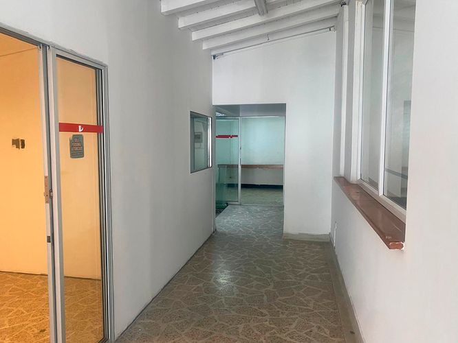 Oficina en arriendo en El Poblado, Medellín, 300 m² · foto 6 de 16