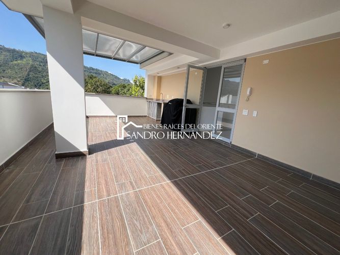 Casa de 4 alcobas en venta en Molinos Altos, Floridablanca, 367 m² · foto 21 de 22