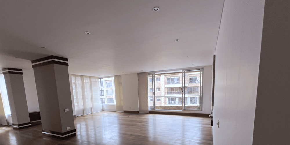 Apartamento de 4 alcobas en venta en Los Rosales, Bogotá, 375 m² · foto 23 de 24