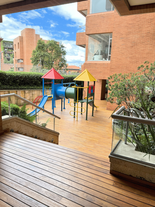 Apartamento de 4 alcobas en venta en Los Rosales, Bogotá, 375 m² · foto 8 de 24