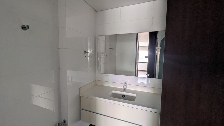 Apartamento de 1 alcoba en venta en Chico Norte, Bogotá, 65 m² · foto 9 de 12