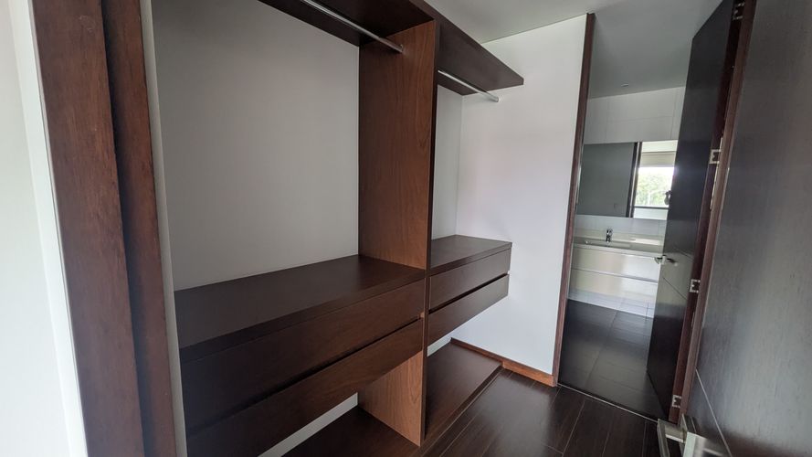 Apartamento de 1 alcoba en venta en Chico Norte, Bogotá, 65 m² · foto 6 de 12